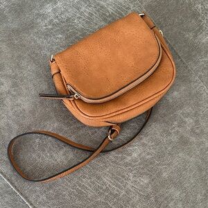 Elegant Tan Crossbody Bag Stitch Fix